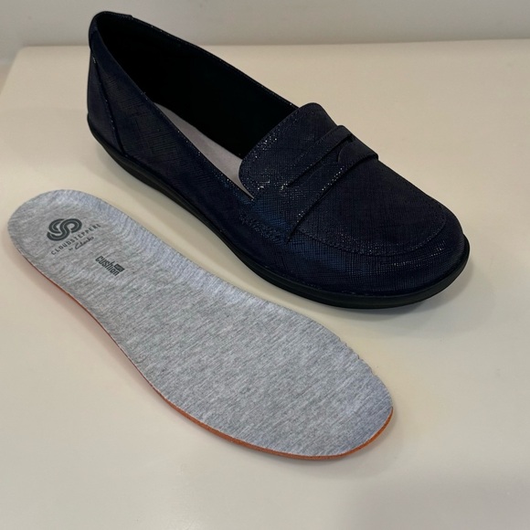 Clarks Cloudsteppers Ayla Slip On Loafer Flats - Picture 12 of 16